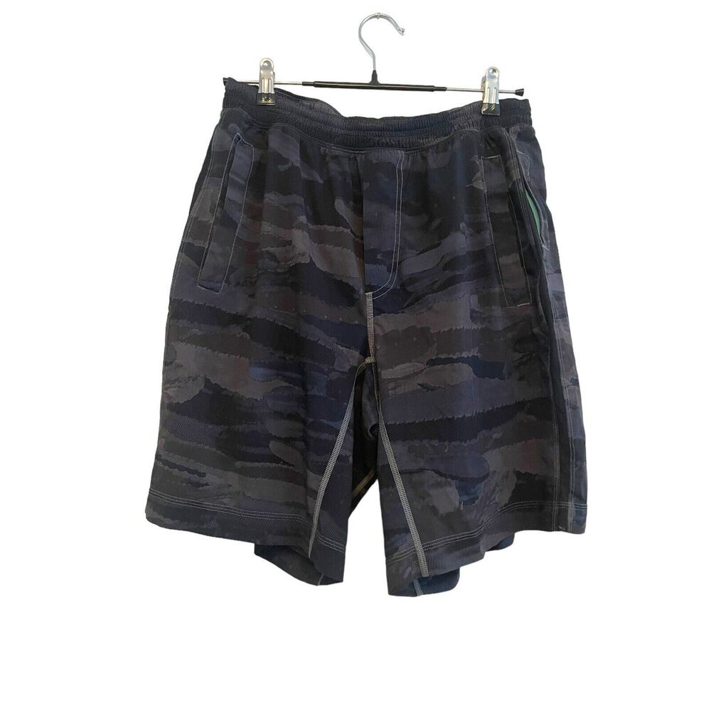 Lululemon Pace Breaker Shorts Men Size Large Gray Blue Camo Lined Breathable‎